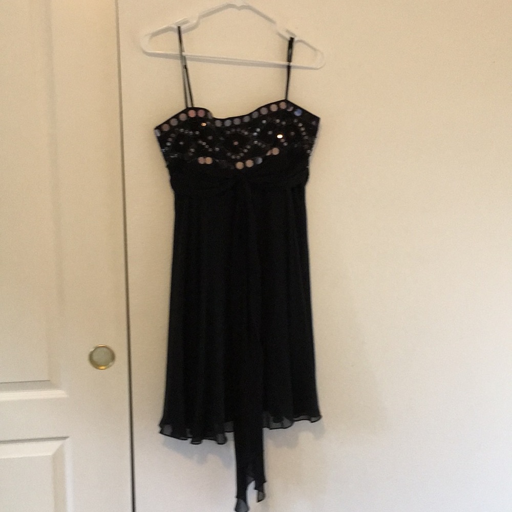 BCBGMAXAZRIA Silk Cocktail Dress. Size 6.